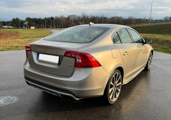 Volvo S60 cena 53900 przebieg: 142000, rok produkcji 2014 z Warszawa małe 67